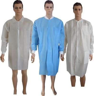 125×150cm 직무가 아닌 PP SMS 일회용 수술용 의학적 흰색 실험실 코트 주머니
